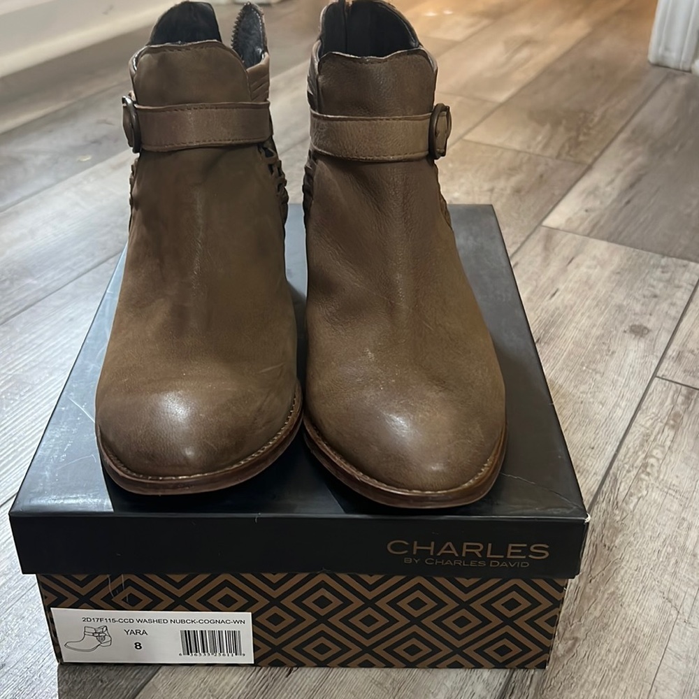 Cognac boots